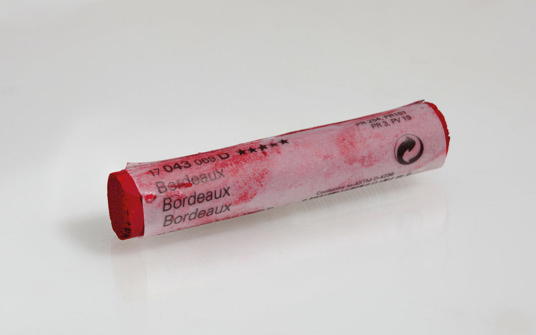 043 B Bordeaux Schmincke Pastel