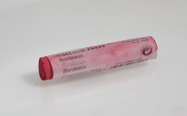 043 B Bordeaux Schmincke Pastel