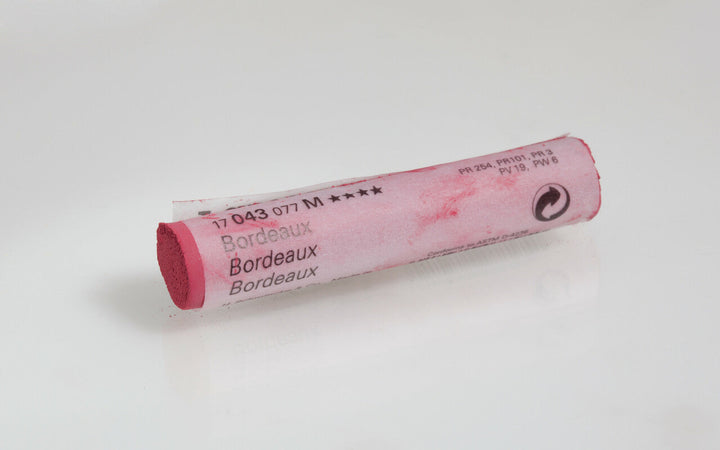 043 B Bordeaux Schmincke Pastel