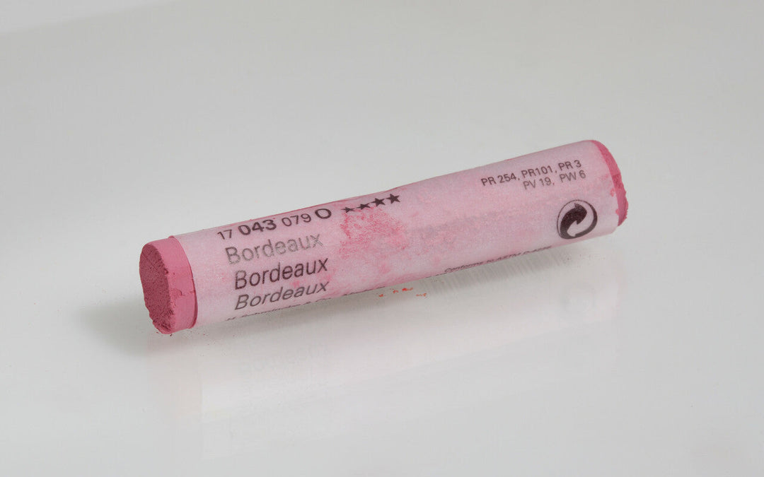 043 B Bordeaux Schmincke Pastel