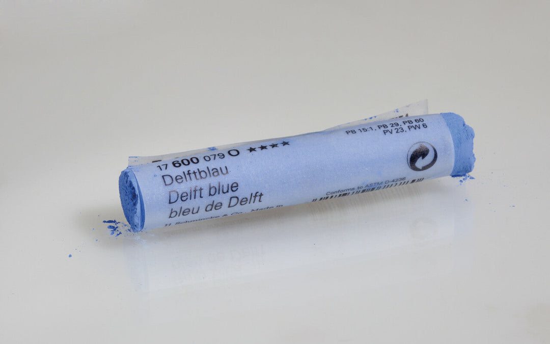 600 B Delft Blue Schmincke Pastel