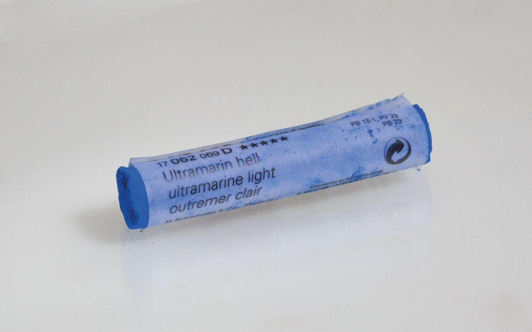 062 B Ultramarine Lt Schmincke Pastel