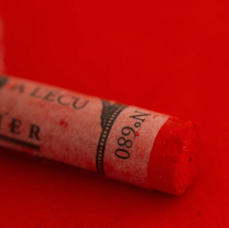 680 Helios Red Sennelier Extra Soft Pastel