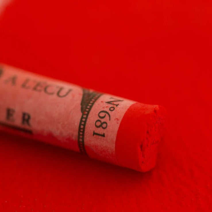 682 Helios Red Sennelier Extra Soft Pastel