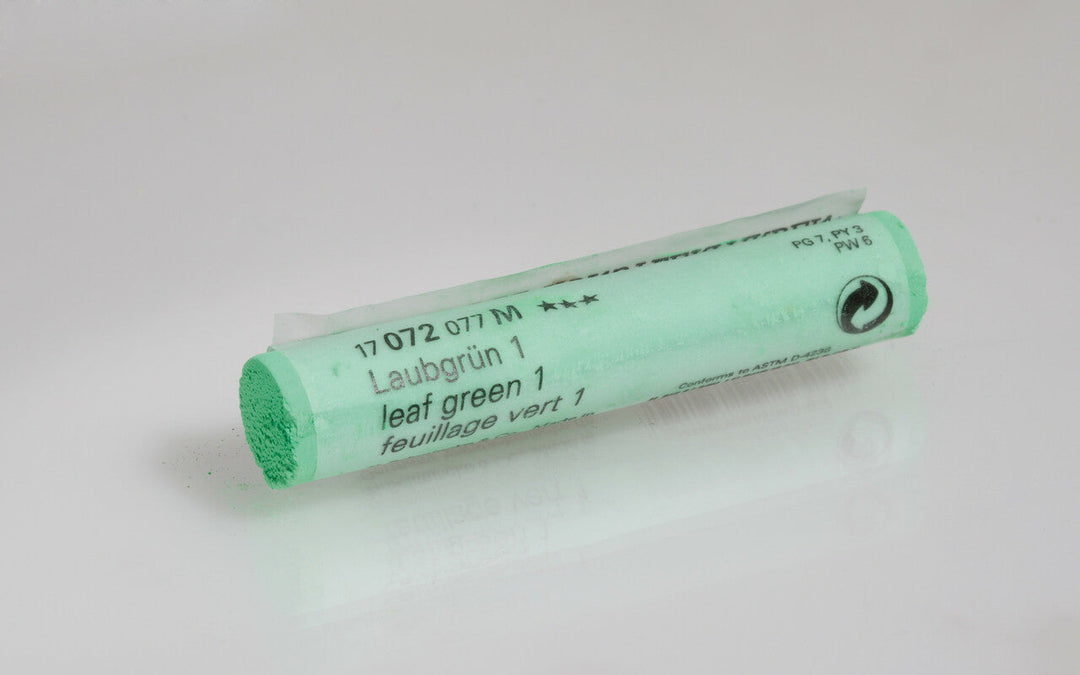072 B Leaf Green 1 Schmincke Pastel