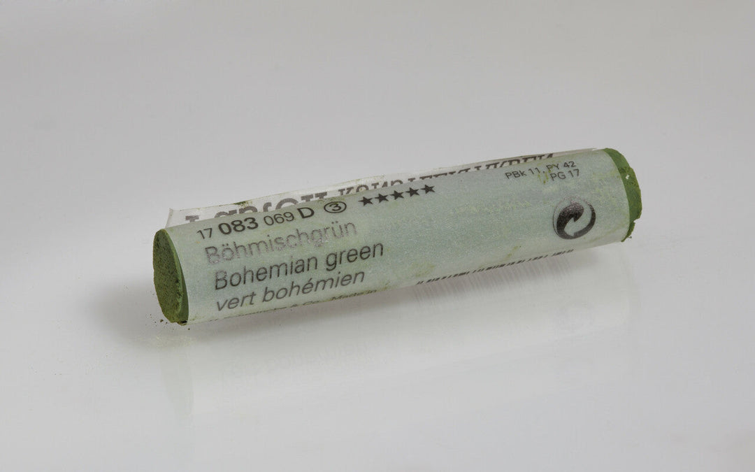 083 B Bohemian Green Schmincke Pastel