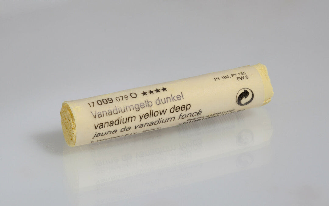 009 B Vanadium Yellow Deep Schmincke Pastel