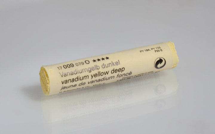 009 B Vanadium Yellow Deep Schmincke Pastel