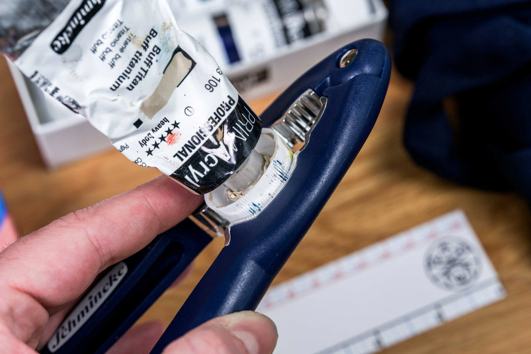 Schmincke Universal Paint Tube Opener