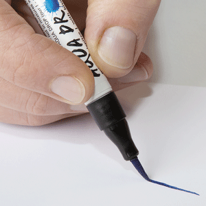 Schmincke Aqua Drop Liner With Brush Tip