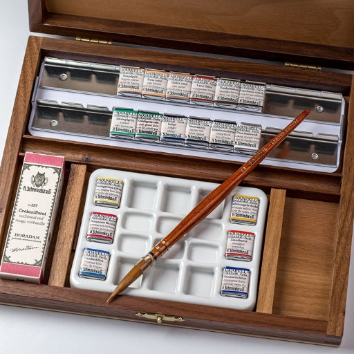 Horadam Watercolour Retro Set Half Pan Set of 18 Pans &amp; 5ml Cochineal Red Luxury Wooden Box