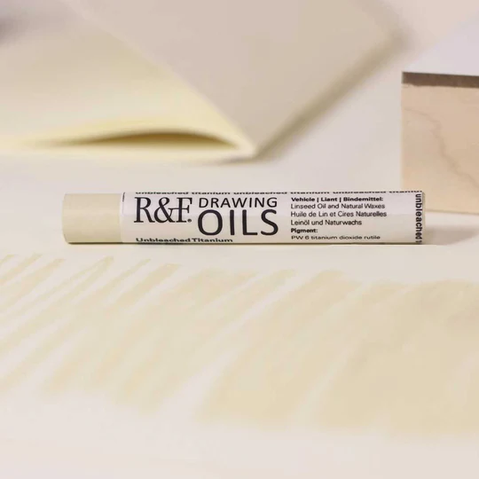 3136 Unbleached Titanium R&F Drawing Oil 12ml